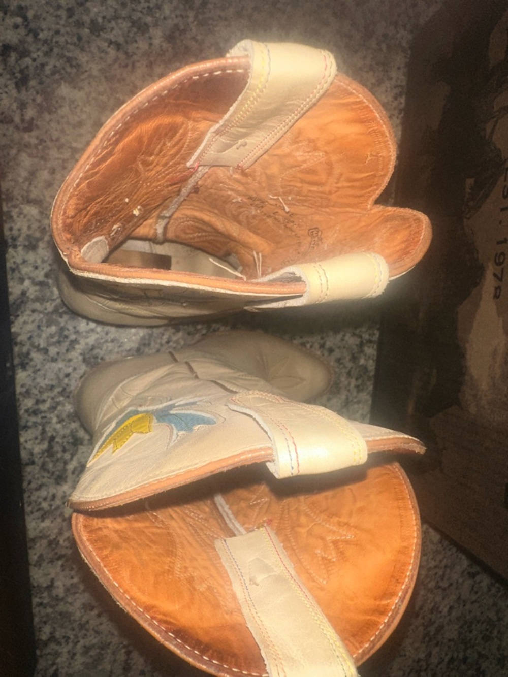 MISS CAPEZIO Tulip Cream Cowboy Boots Vintage SZ 6.5 M USA Made Rainbow Stitched - Picture 14 of 16